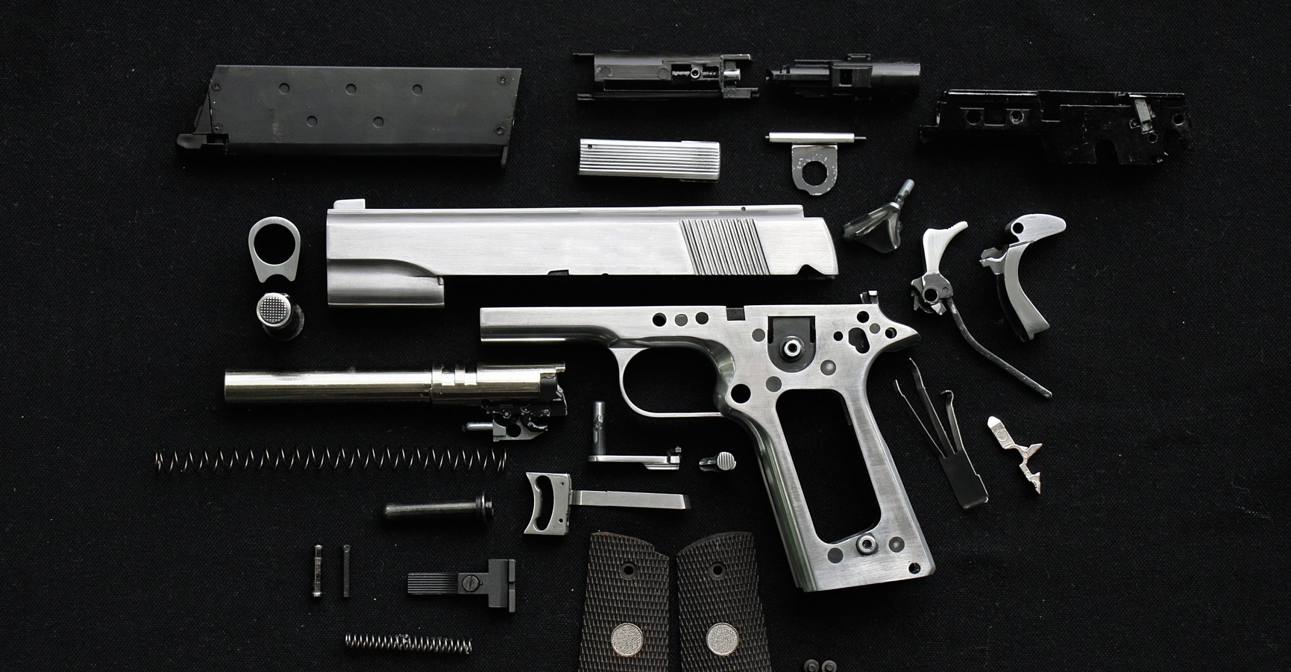 Airsoft Guns: Why Users Should Aim for Safety 